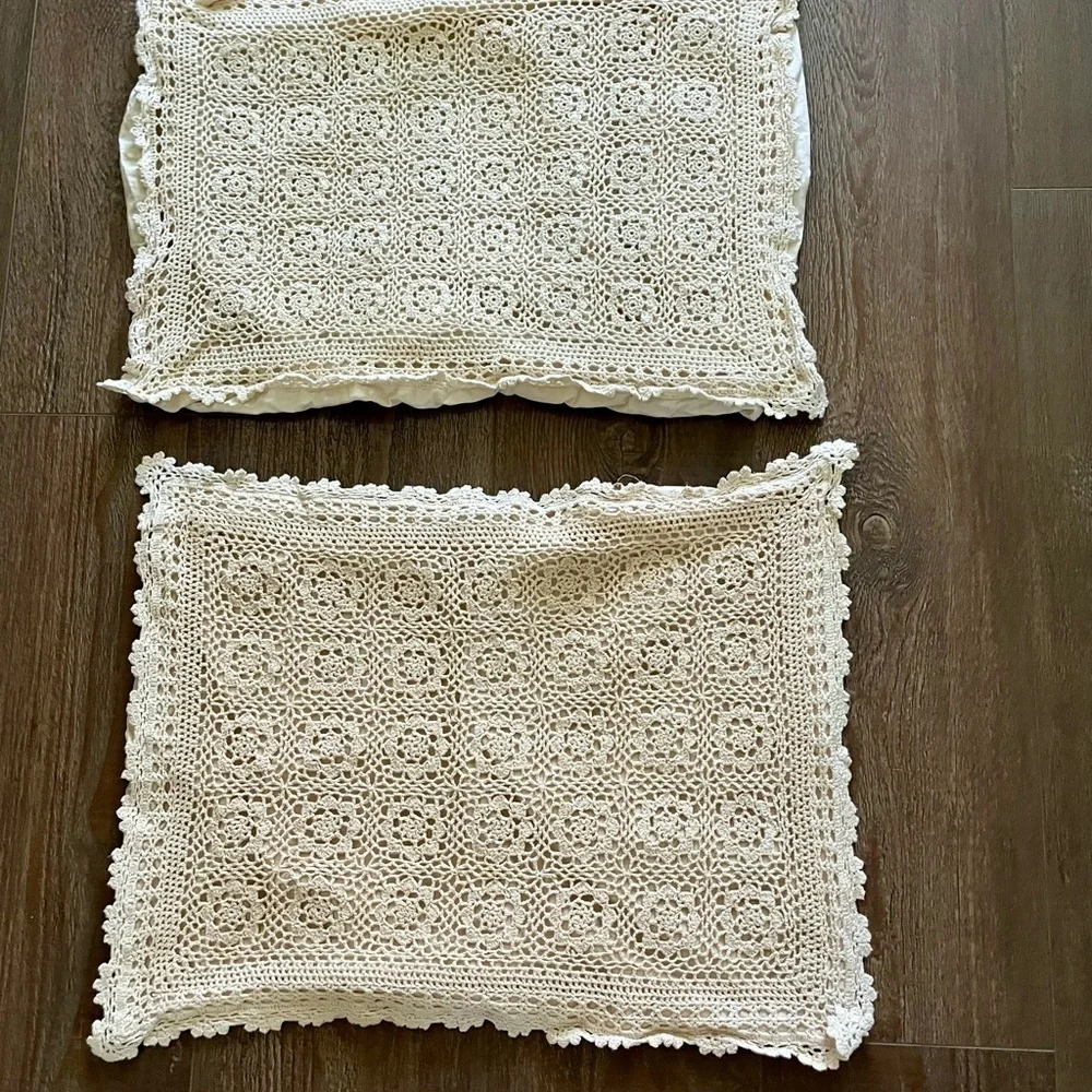 Crochet Lace Throw Pillows 17/23 Inches